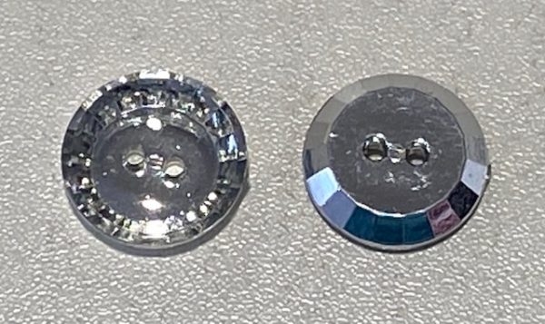 Silber Knopf aus Kunststoff  2-Loch / rund Durchmesser 15 mm