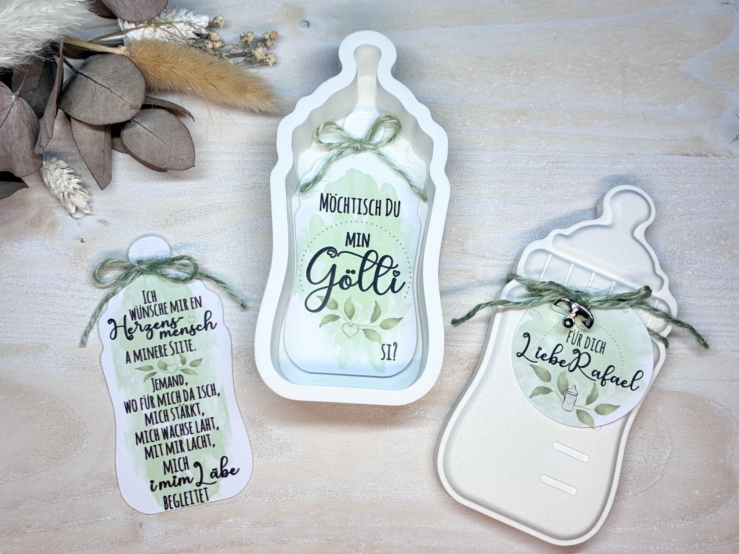 Gotti / Götti fragen Geschenk | Handgegossene Babyflasche | Persönliche Frage vom Baby | Mundart & Hochdeutsch – Bild 11